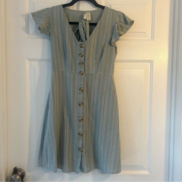 JAPNA A-line Flutter Sleeve Button Front Mini Dress - Picture 8 of 8
